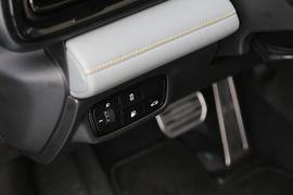 2021款广汽传祺影豹