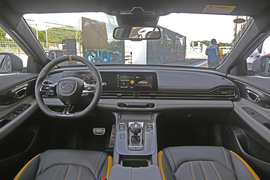 2021款广汽传祺影豹