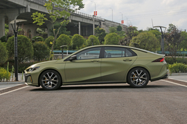 2021款广汽传祺影豹