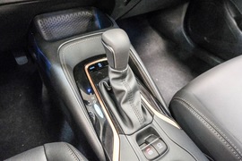 2021款广汽丰田凌尚