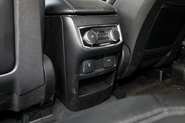 2020款福特探险者EcoBoost