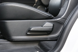 2020款福特探险者EcoBoost