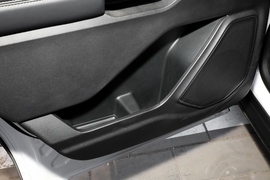 2020款福特探险者EcoBoost