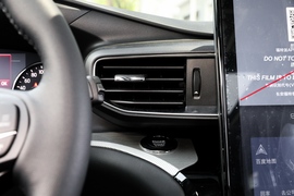 2020款福特探险者EcoBoost