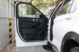 2020款福特探险者EcoBoost