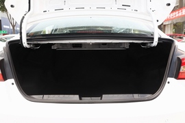 2021款奇瑞艾瑞泽5