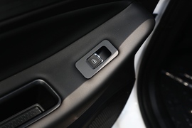 2021款奇瑞艾瑞泽5