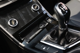 2021款奇瑞艾瑞泽5