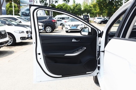 2021款奇瑞艾瑞泽5