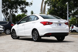 2021款奇瑞艾瑞泽5