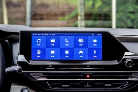 2021款雪铁龙凡尔赛C5