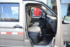 2021款五菱荣光S