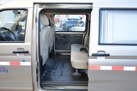 2021款五菱荣光S