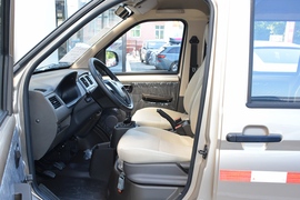 2021款五菱荣光S