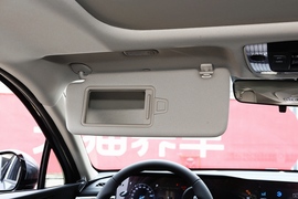 2021款起亚K5凯酷