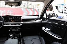 2021款起亚K5凯酷