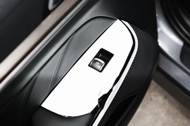 2021款起亚K5凯酷