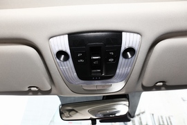 2021款起亚K5凯酷