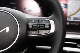 2021款起亚K5凯酷