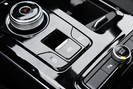 2021款起亚K5凯酷