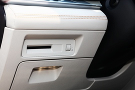 2021款比亚迪宋PLUS