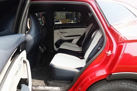 2021款比亚迪宋PLUS