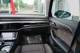 2022款奥迪A8L