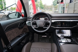2022款奥迪A8L