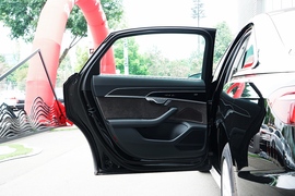 2022款奥迪A8L