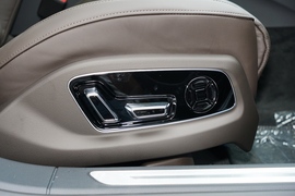 2022款奥迪A8L