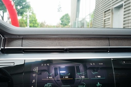 2022款奥迪A8L