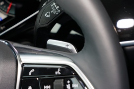 2022款奥迪A8L