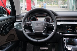 2022款奥迪A8L