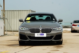 2022款宝马530i