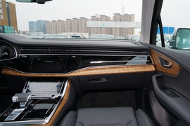 2022款奥迪Q7