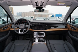 2022款奥迪Q7