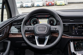 2022款奥迪Q7