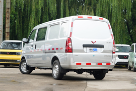 2021款五菱荣光