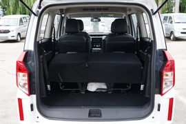 2021款五菱宏光PLUS