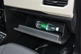 2021款五菱宏光PLUS