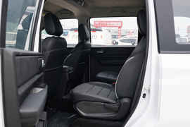 2021款五菱宏光PLUS