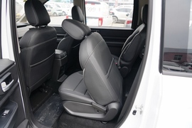 2021款五菱宏光PLUS