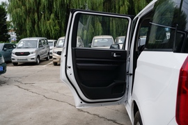 2021款五菱宏光PLUS