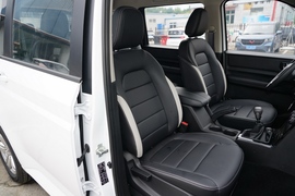 2021款五菱宏光PLUS