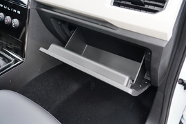 2021款五菱宏光PLUS