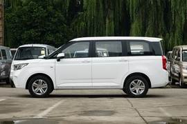 2021款五菱宏光PLUS