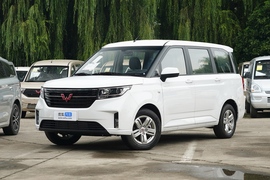 2021款五菱宏光PLUS