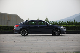 2022款东风本田思域240TURBO