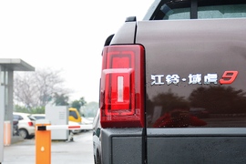 2020款江铃域虎9