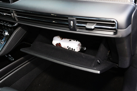 2021款林肯冒险家PHEV